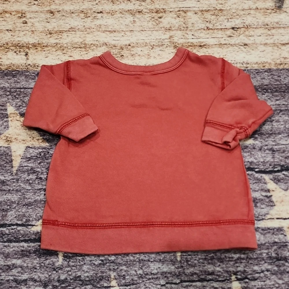 Baby boy Old Navy sweatshirt - Picture 4 of 4